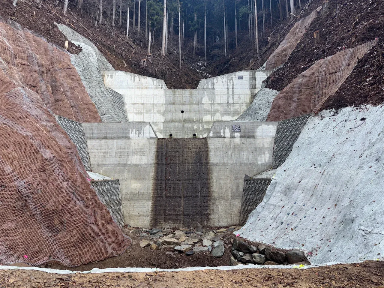 公共緊急総合治山事業 白土洞地区工事